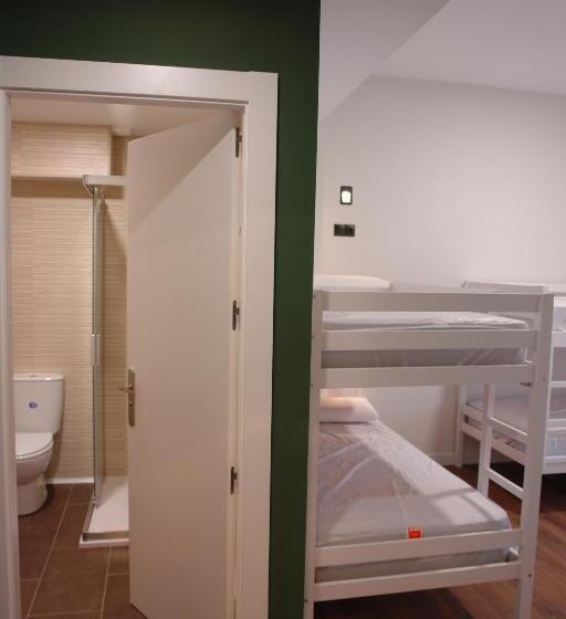 اتاق استاندارد چهار تخته, Hostel Trovadores