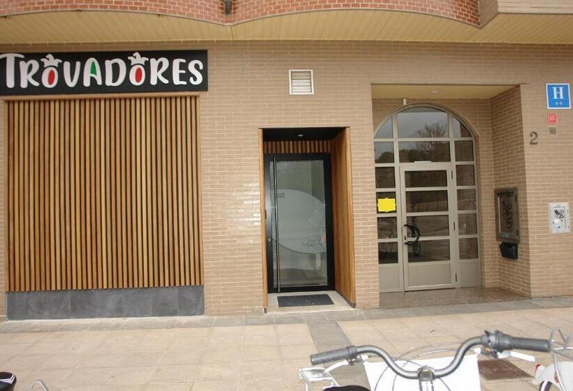 تختخواب در اتاق مشترک, Hostel Trovadores