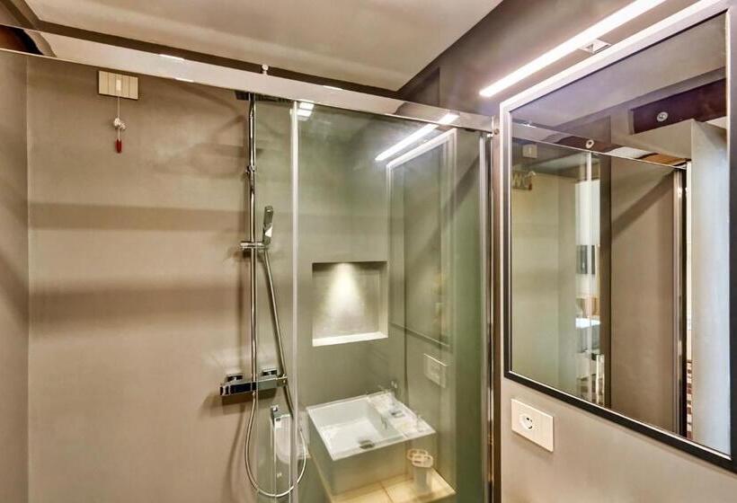 带海景的高档三人间, Rifugio Di Mare