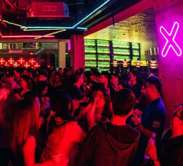 استودیوی استاندارد, 88th Avenue