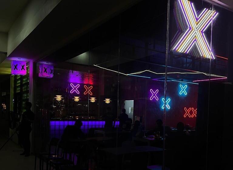 آپارتمان 1 خوابه, 88th Avenue