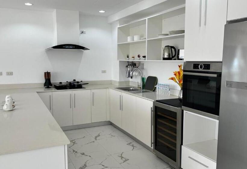 آپارتمان 3 خوابه, 88th Avenue