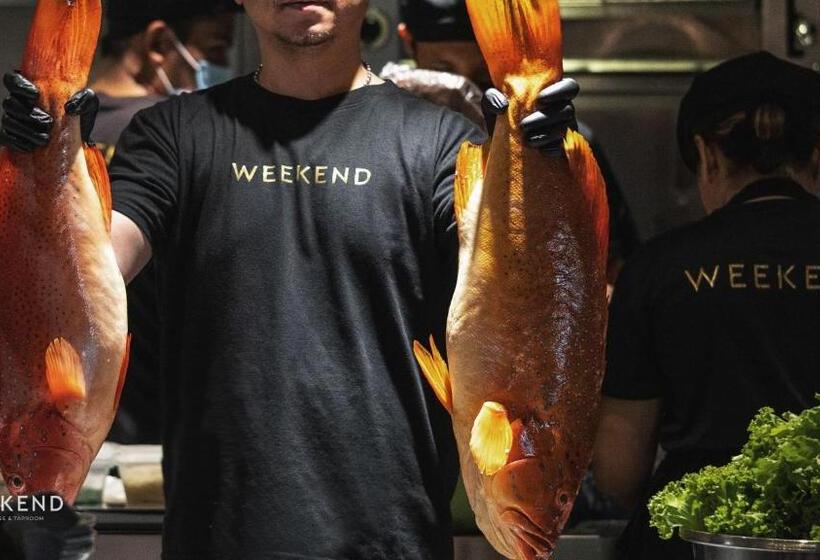 3 Bedroom Suite, 88th Avenue