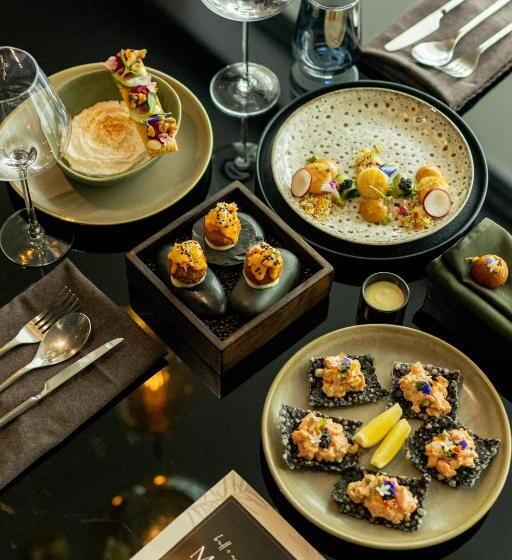 استودیوی لوکس, 88th Avenue