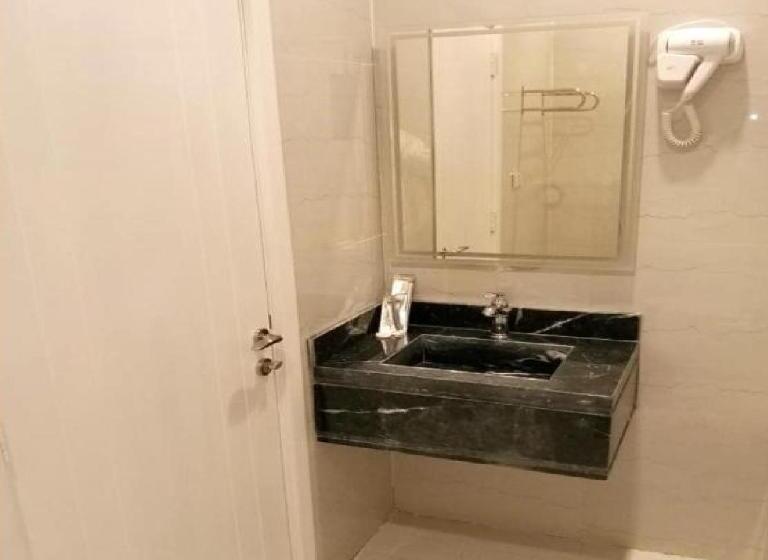 Номер Deluxe Кровать Кинг, Areen Airport