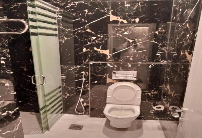 エクゼクティブスイート, Areen Airport