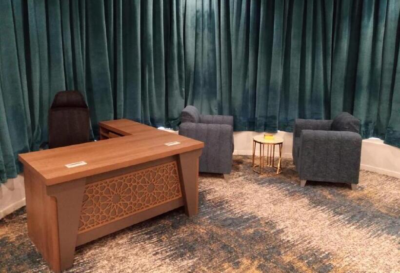 エクゼクティブスイート, Areen Airport