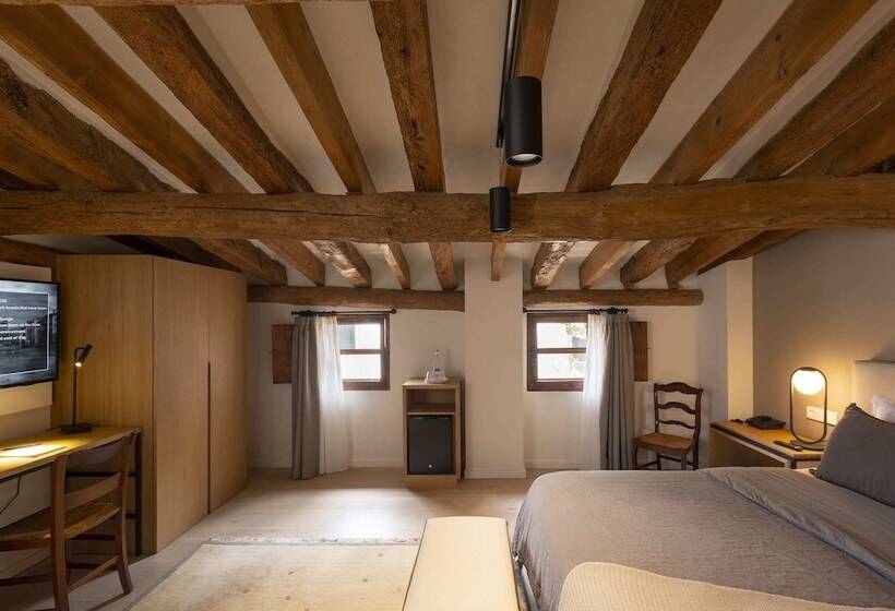 غرفة ديلوكس, Can Cirera