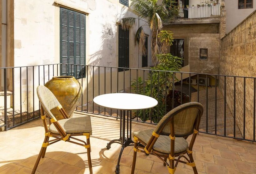 جناح مزود بتراس, Can Cirera