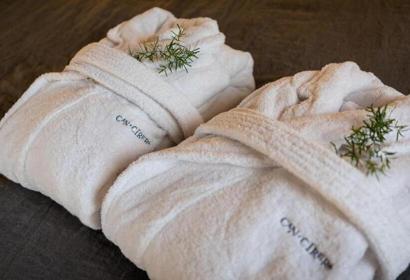 جناح مزود بجاكوزى, Can Cirera