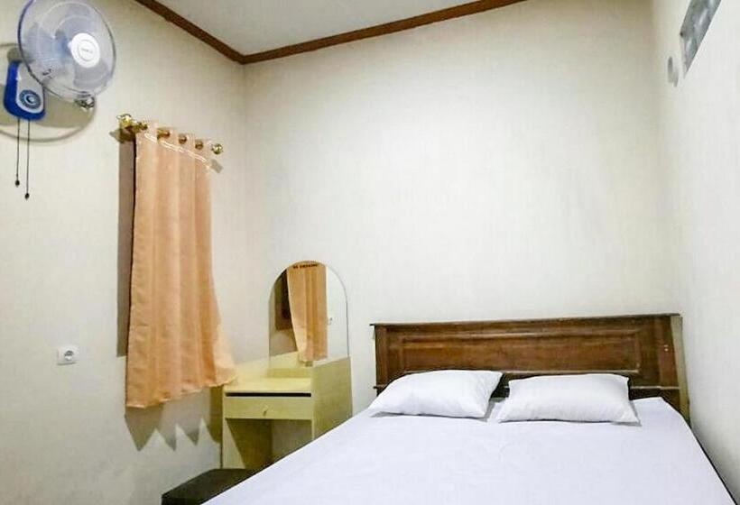 Номер Стандарт, Central House Karimunjawa Mitra Reddoorz