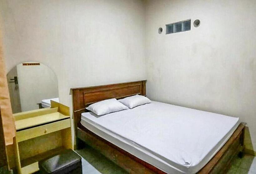 Номер Стандарт, Central House Karimunjawa Mitra Reddoorz