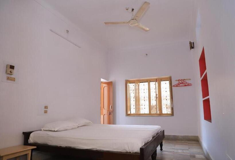 标准间, The Brahma Space