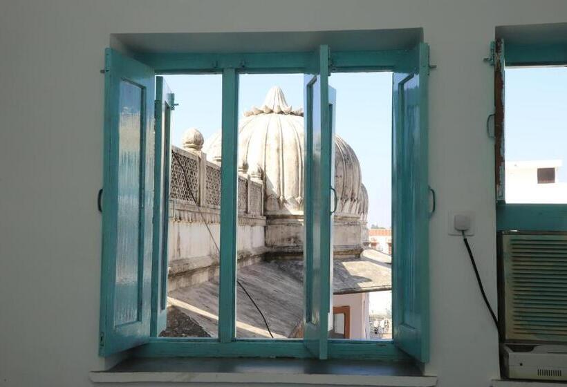 标准间, The Brahma Space