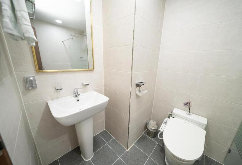 스탠다드 룸 킹사이즈 침대, Sanbangsan Hotel Formerly Primula