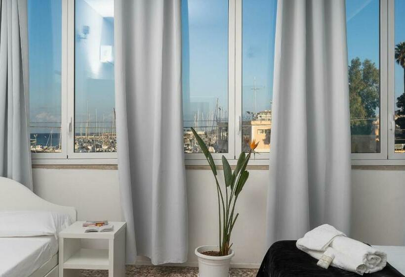 Стандартный Номер Кровать Кинг, Regina Margherita Bed And Breakfast & Rooftop Lounge Bar