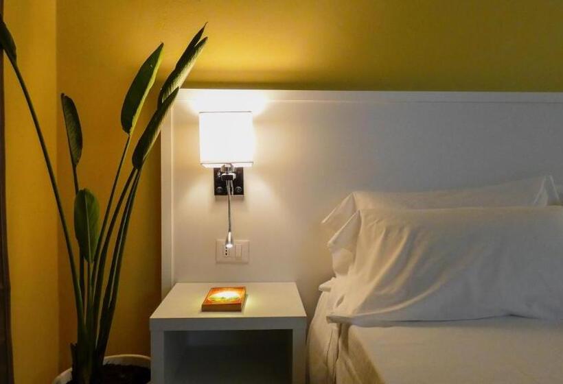 Стандартный Номер Кровать Кинг, Regina Margherita Bed And Breakfast & Rooftop Lounge Bar