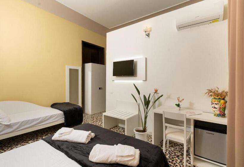 Стандартный Номер Кровать Кинг, Regina Margherita   Bed And Breakfast & Rooftop Lounge Bar