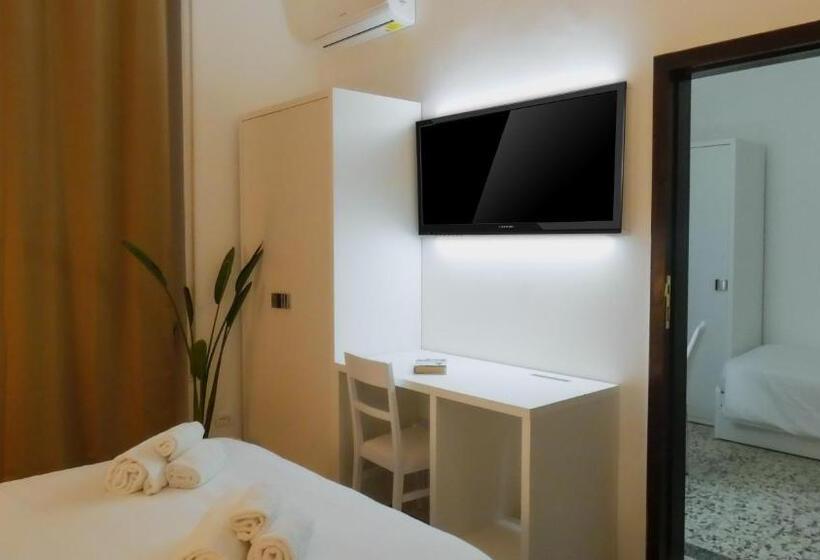 Полулюкс Повышенной Комфортности, Regina Margherita Bed And Breakfast & Rooftop Lounge Bar