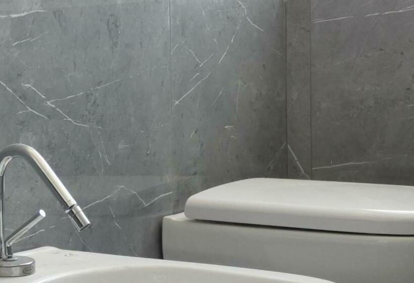 Стандартный Номер Кровать Кинг, Regina Margherita Bed And Breakfast & Rooftop Lounge Bar