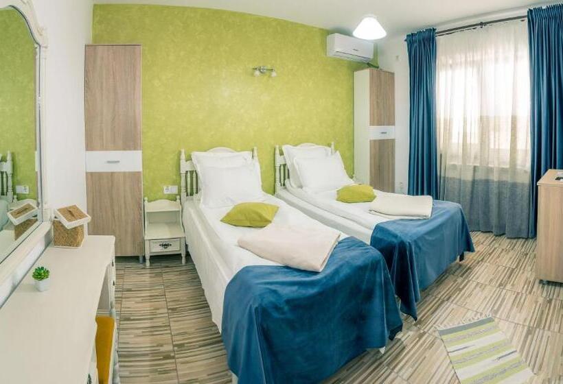 Номер Стандарт, Casa In Culori Vama Veche