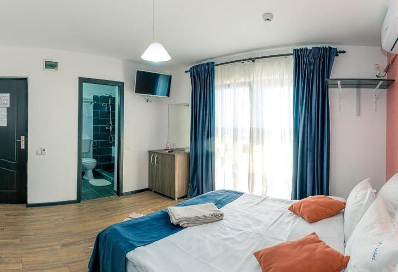 غرفة قياسية مزوَّدة بشُرفة, Casa In Culori Vama Veche