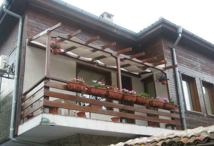 Семейный Номер, Guest House Juja