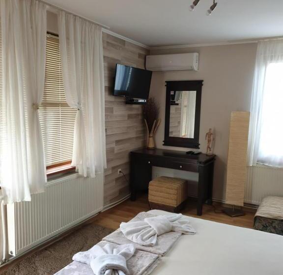 Семейный Номер, Guest House Juja