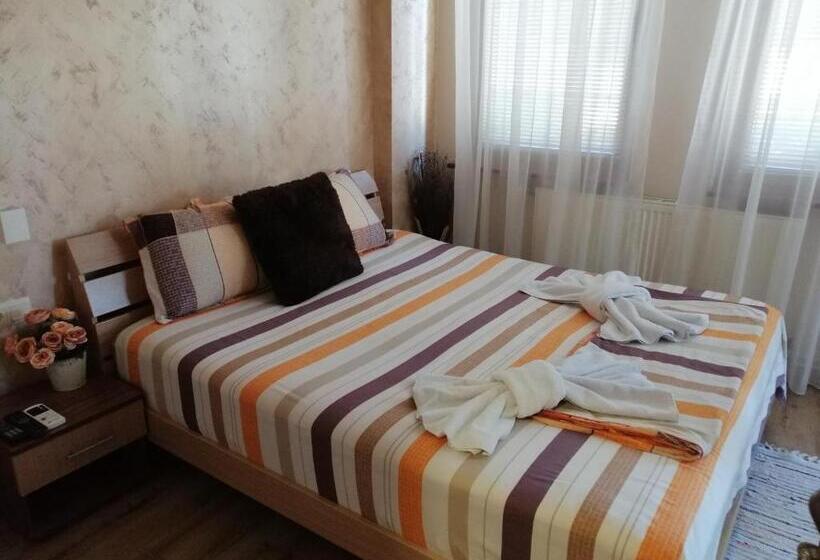 Семейный Номер, Guest House Juja