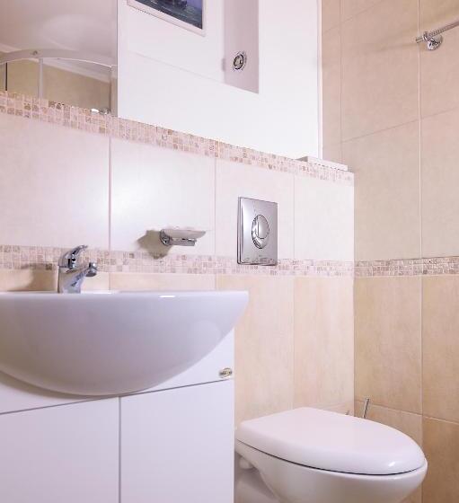 חדר דלוקס נוף לים, House Diona