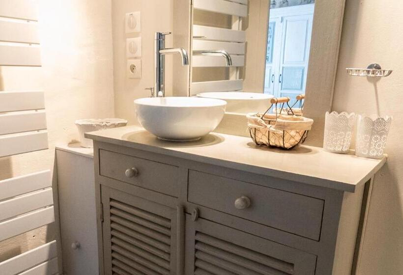 Номер Стандарт с Террасой, La Martinoise Garden