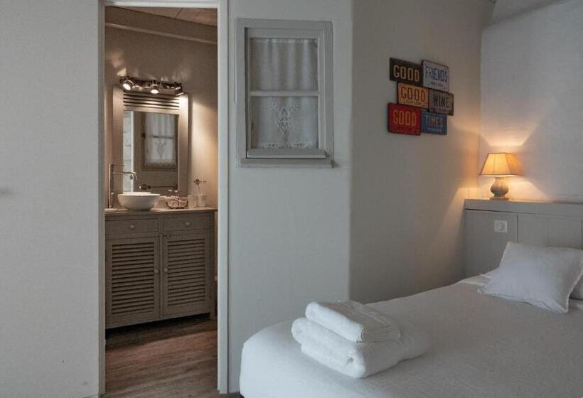 Номер Стандарт с Террасой, La Martinoise Garden