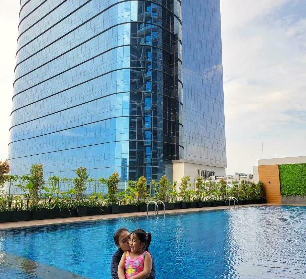 استودیو استاندارد با بالکن, Emka Lodge Studio Room The Vertu Apartemen Ciputra World Surabaya
