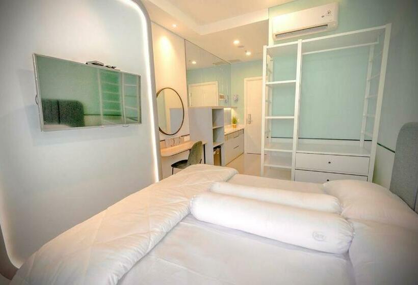 バルコニー付きスタンダードステューディオ, Emka Lodge Studio Room The Vertu Apartemen Ciputra World Surabaya