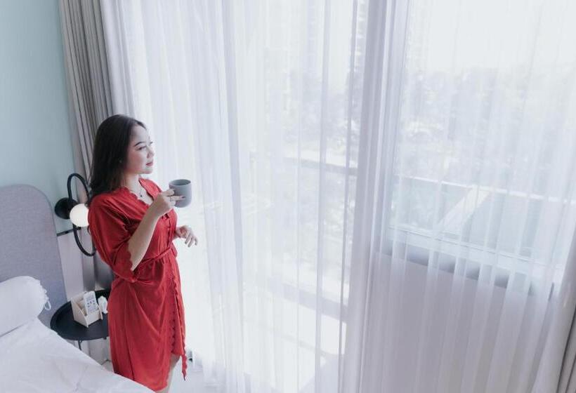 استودیو استاندارد با بالکن, Emka Lodge Studio Room The Vertu Apartemen Ciputra World Surabaya