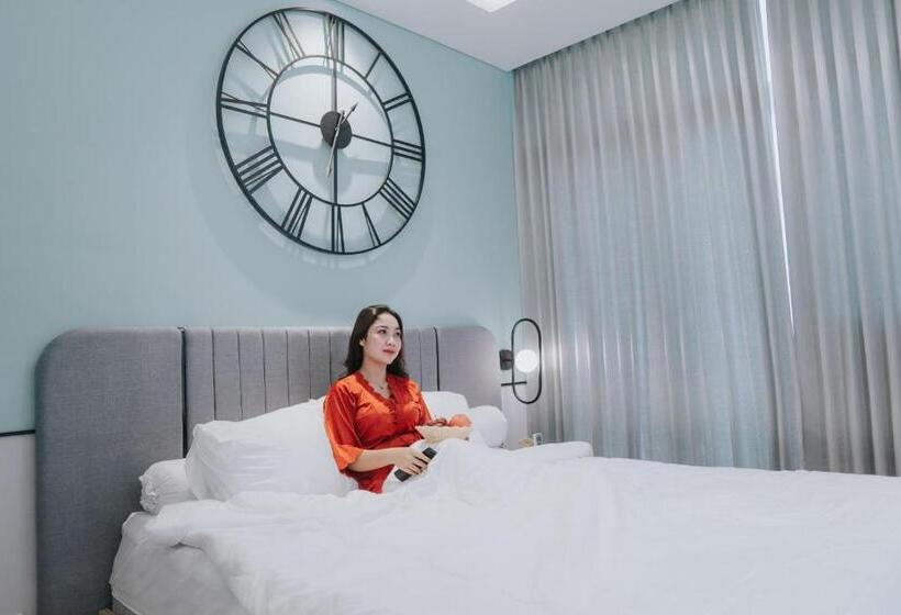 バルコニー付きスタンダードステューディオ, Emka Lodge Studio Room The Vertu Apartemen Ciputra World Surabaya