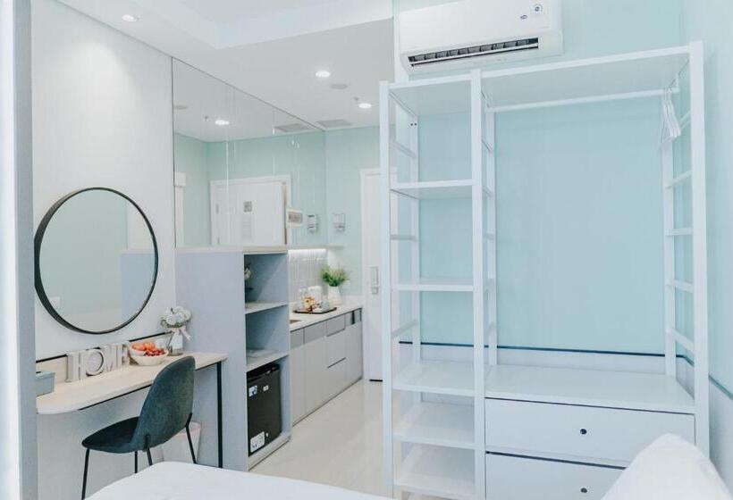 バルコニー付きスタンダードステューディオ, Emka Lodge Studio Room The Vertu Apartemen Ciputra World Surabaya