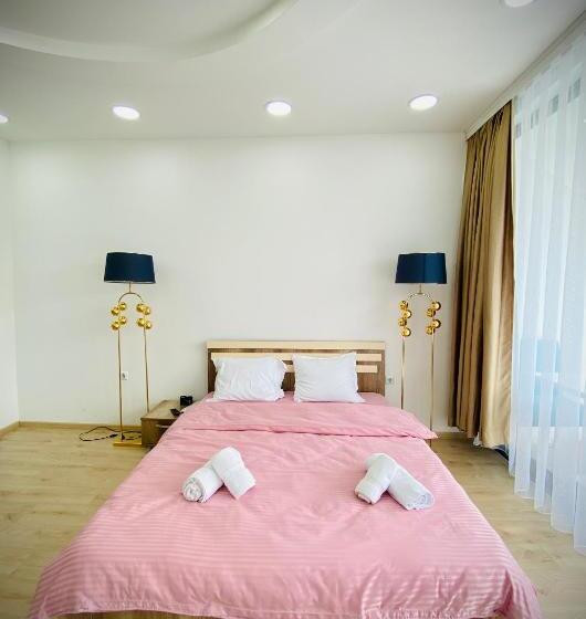 اتاق لوکس چهار تخته, Perla