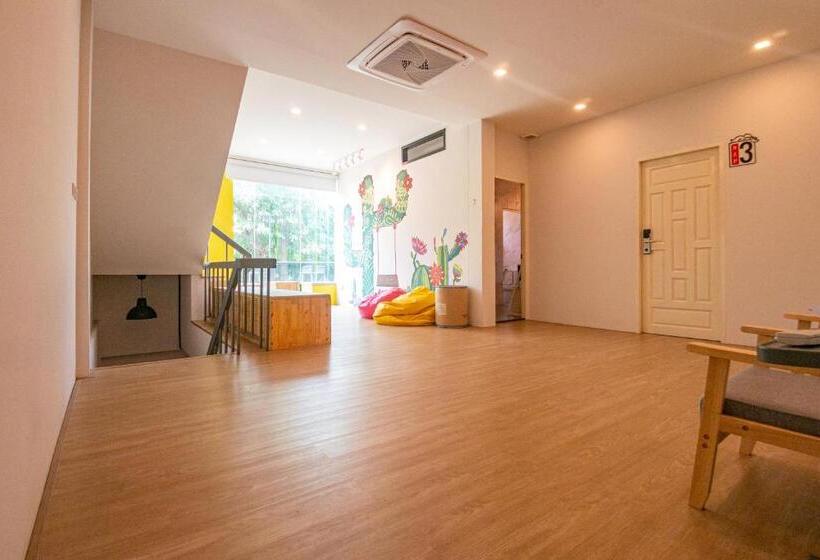 浴室共有ファミリールーム, Paknap Hostel