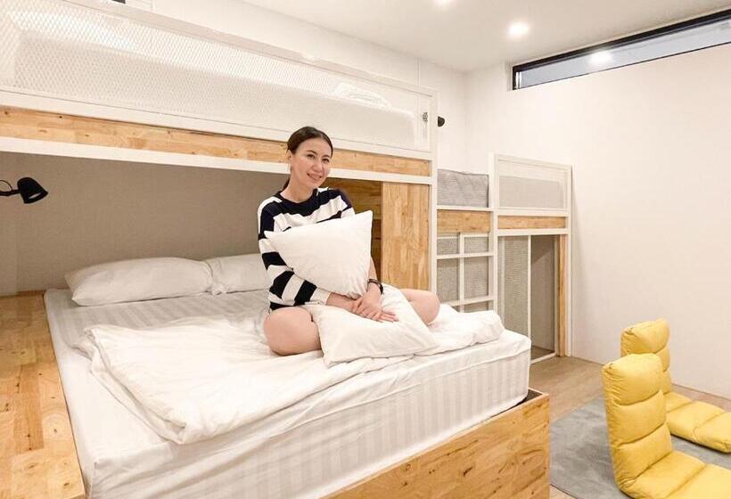 浴室共有ファミリールーム, Paknap Hostel