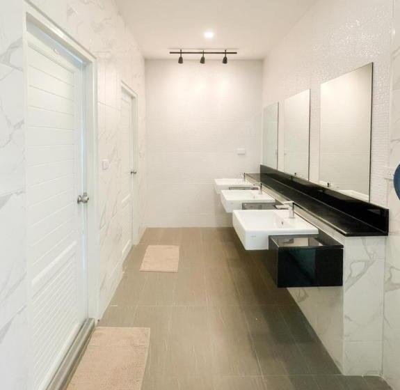 اتاق استاندارد, Paknap Hostel