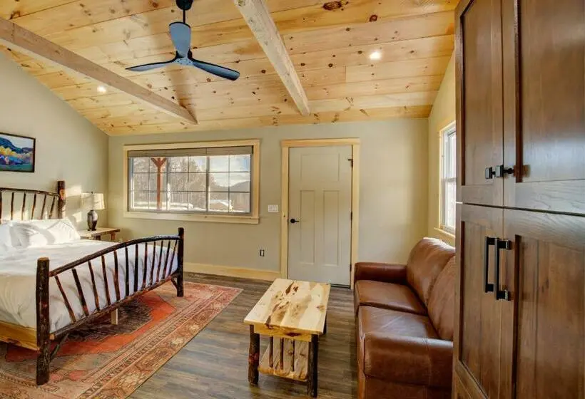 キングサイドベッドのスタンダードワンルーム, The Lodge By Sunapee Stays