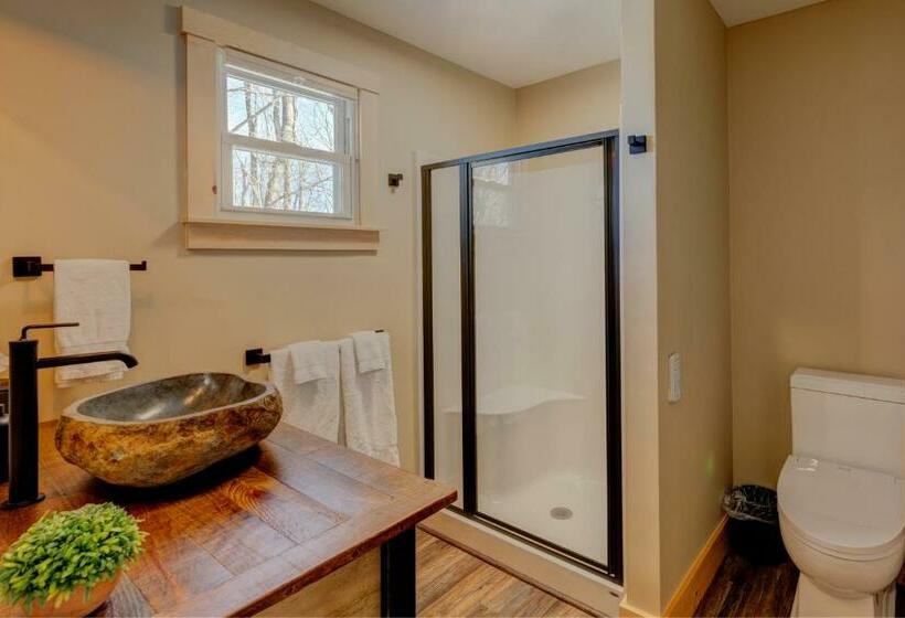 إستوديو قياسى سرير كينج, The Lodge By Sunapee Stays