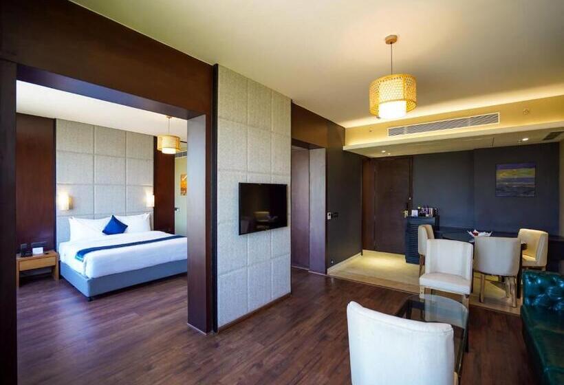 Президентский Люкс, Essentia Luxury Hotel Indore