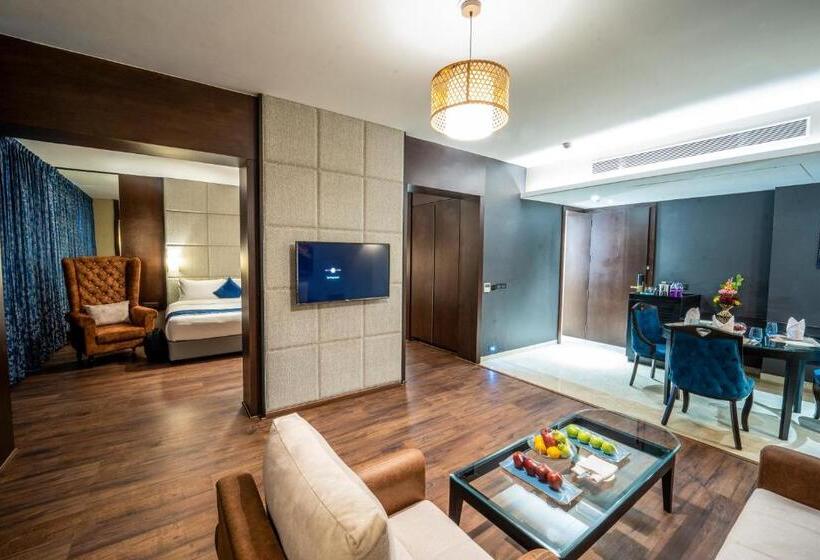 Президентский Люкс, Essentia Luxury Hotel Indore