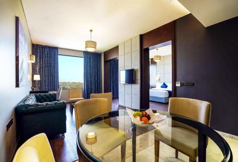 Люкс Повышенной Комфортности, Essentia Luxury Hotel Indore