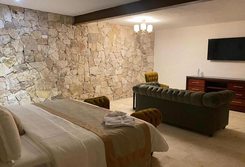 سوییت جونیور لوکس, Real Hispano