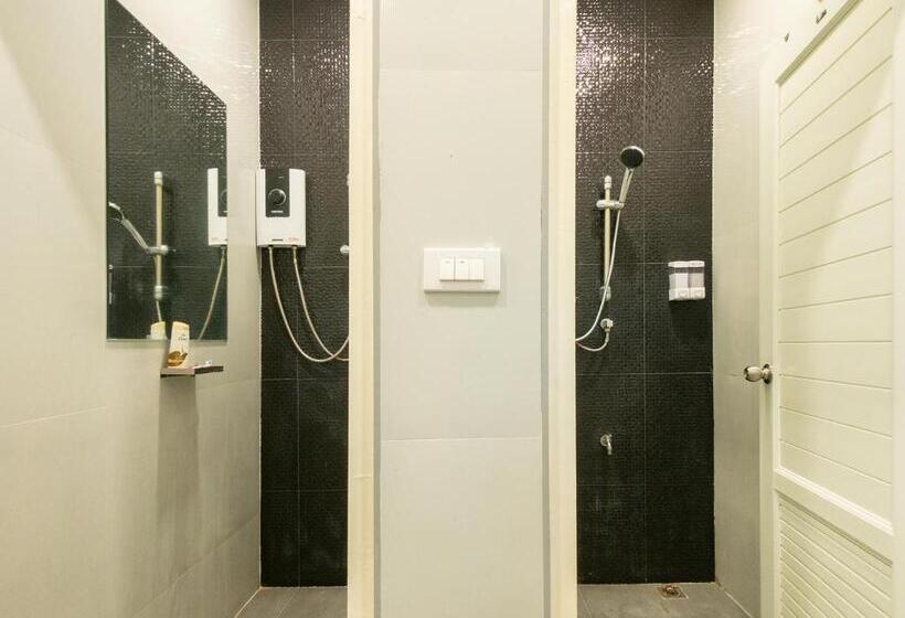 浴室共有ファミリールーム, Paknap Hostel