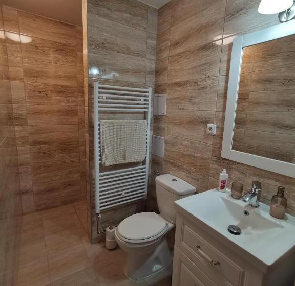 スタンダードスタジオ, Rodinná Farma Sedmikráska