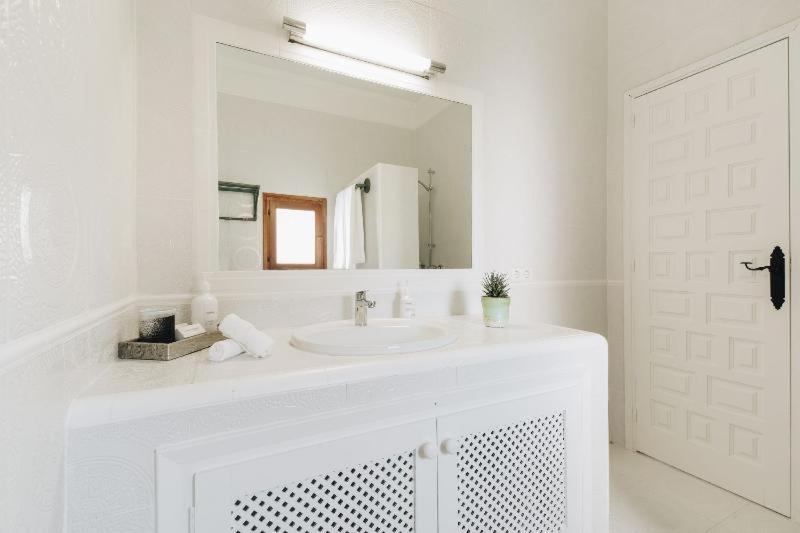 Номер Стандарт, Petunia Ibiza, A Beaumier